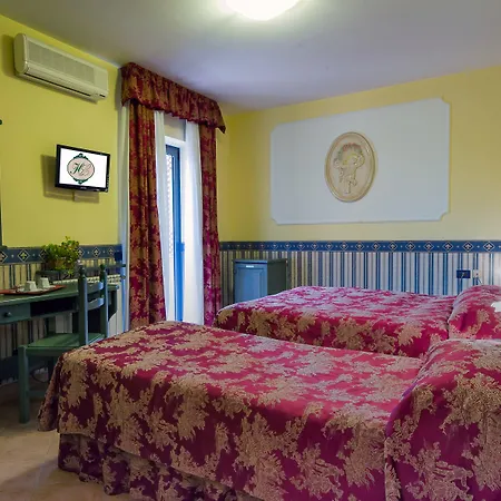Louis Ii 3*