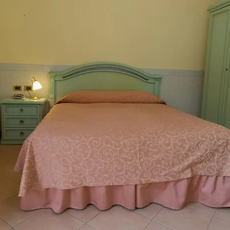 Hotel Louis Ii Ciampino