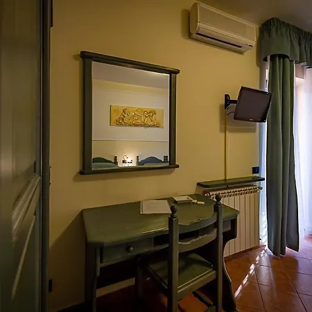 Louis Ii Hotel